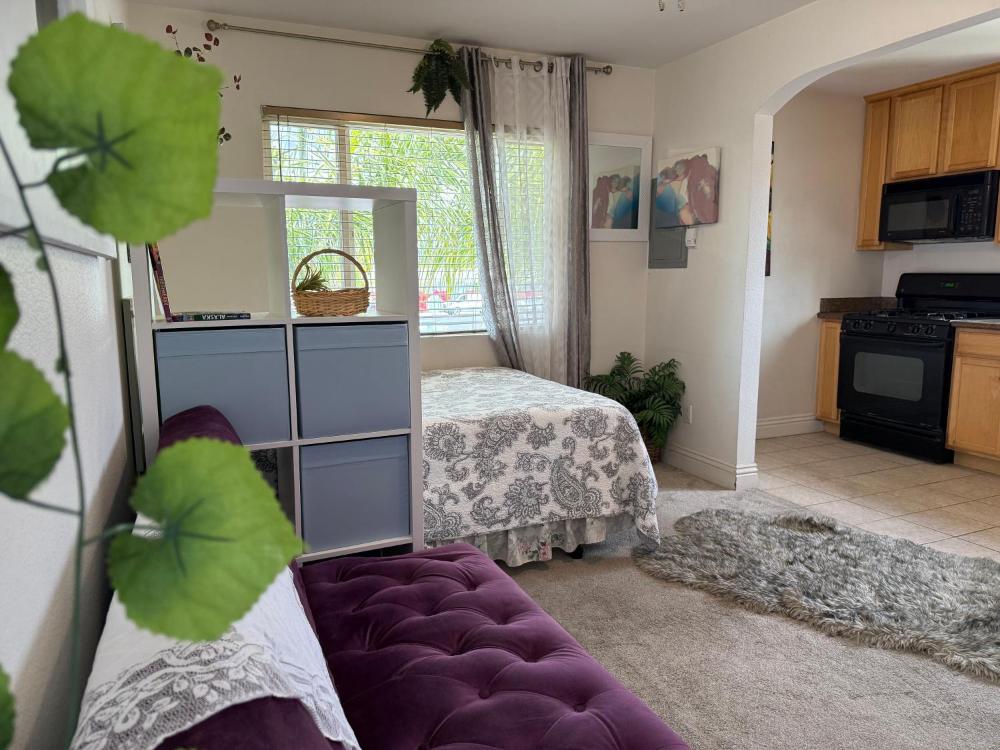 Min to Downtown/Beach/Parks Free Parking Sleep 3+